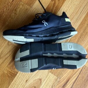 On Cloudnova Form, Black, size 10.5